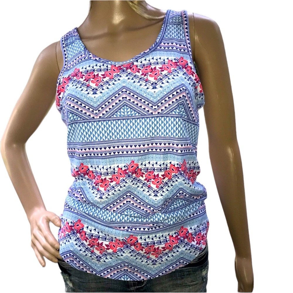 NWOT Derek Heart Tank